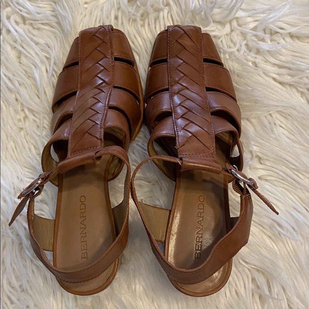 Bernardo Brown  Leather Block Heel Sandals size 7.5 excellent condition - Picture 12 of 12